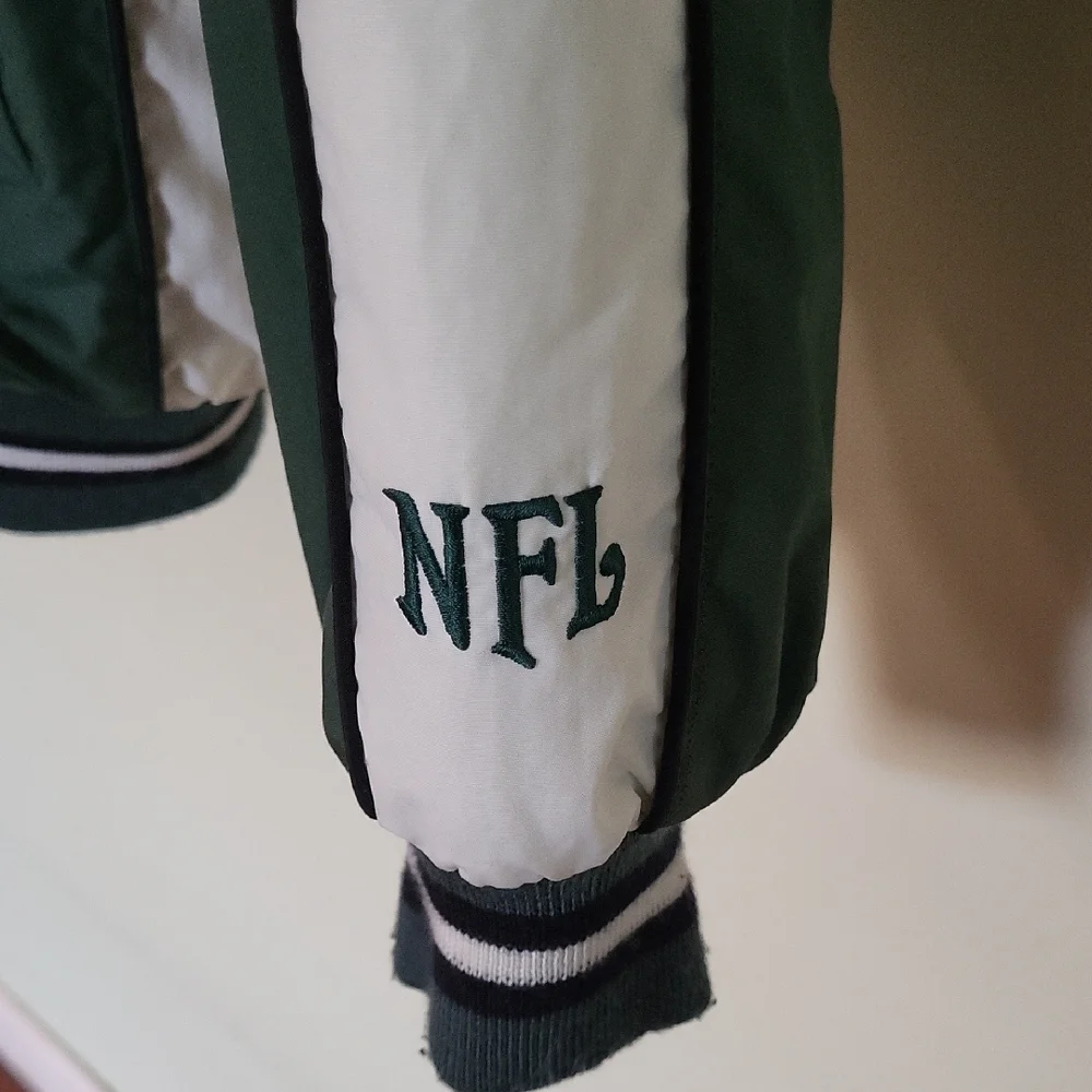 NFL Green and White Winter Jacket - Picture 2 of 4